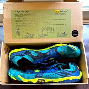 Men's Vibram North Sea/Navy Size 10.5-11 Shoes